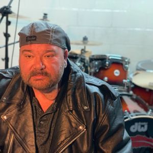 Meet your Posher, Lewis